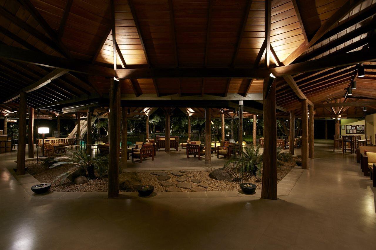 Hotel Sigiriya Exterior foto The interior of the resort