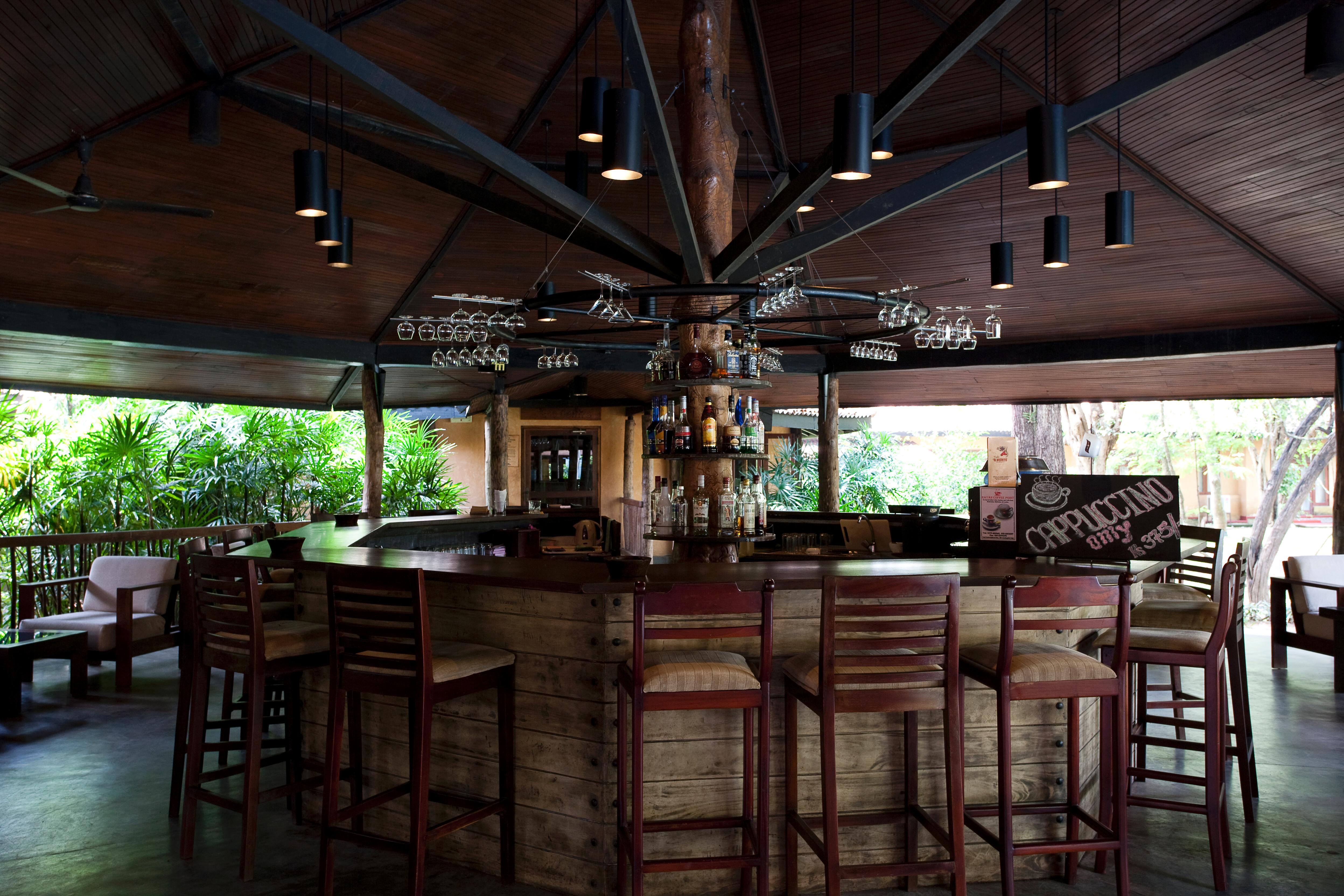 Hotel Sigiriya Exterior foto The bar at the restaurant