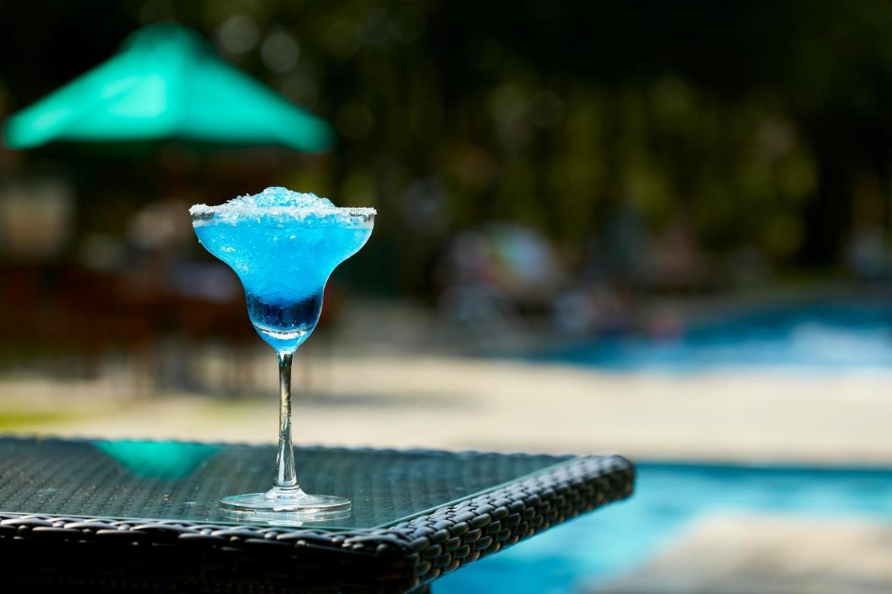 Hotel Sigiriya Exterior foto Blue Hawaii